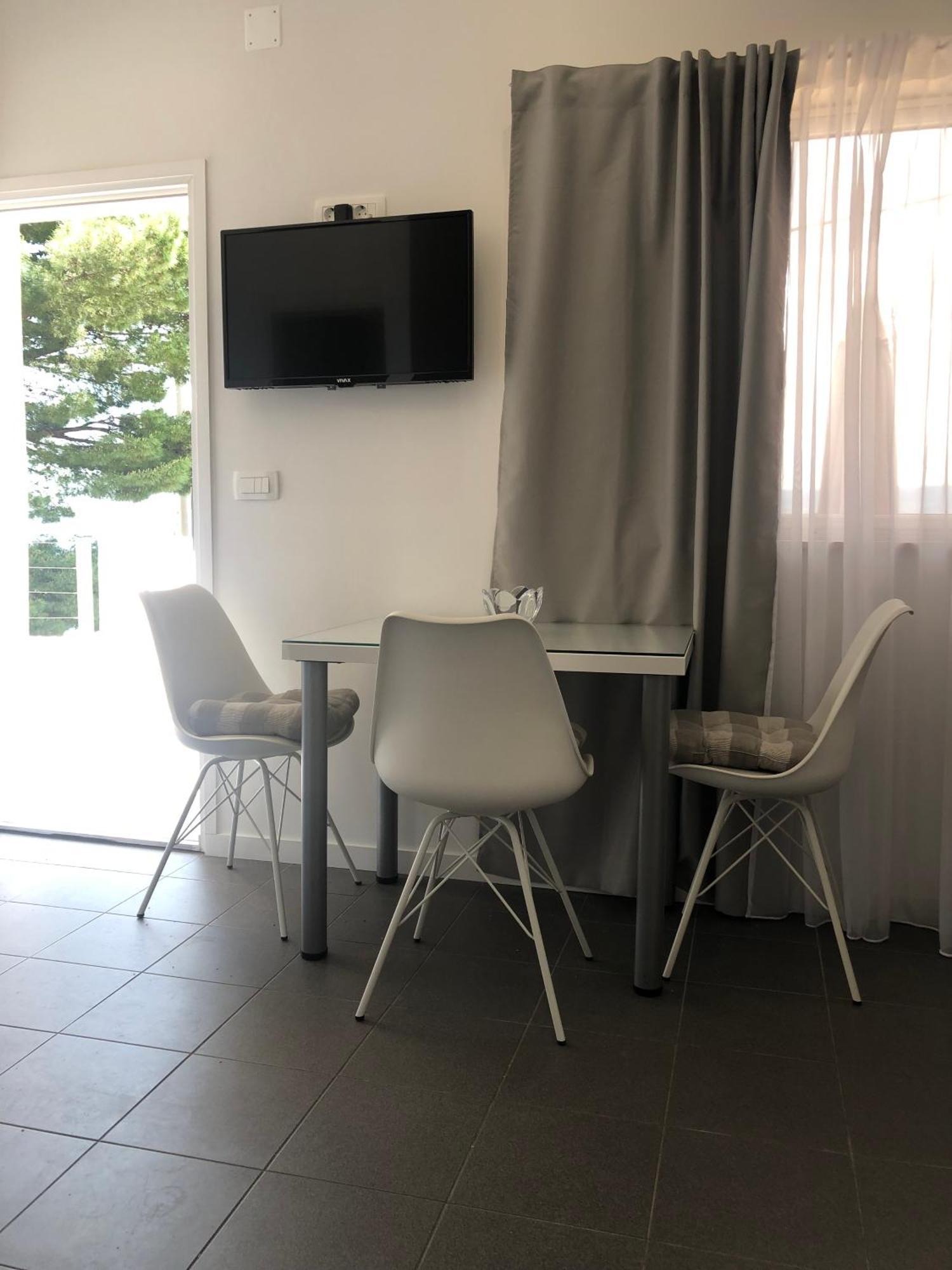 Apartmani Milka I Jozo Omiš Eksteriør bilde